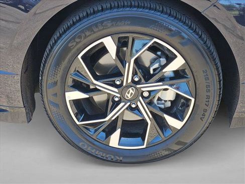 Used 2025 Hyundai Sonata SEL FWD image 25