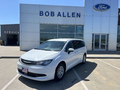 Used 2023 Chrysler Voyager LX