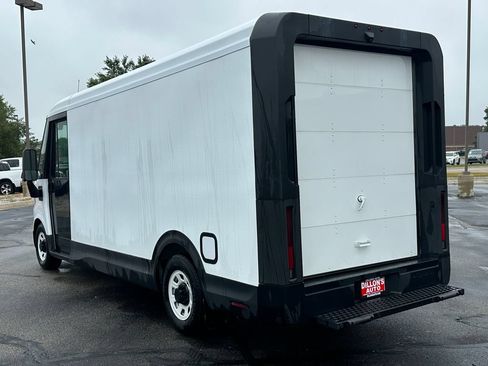 Used 2023 Chevrolet Brightdrop 600 w/ Active Safety Package 2 AWD/4WD image 3