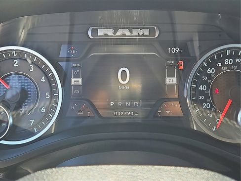 Used 2024 RAM 1500 Laramie image 23