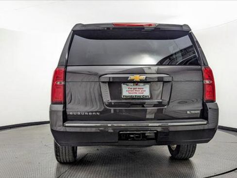 Used 2017 Chevrolet Suburban Premier image 7