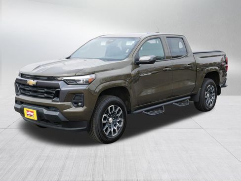 Used 2023 Chevrolet Colorado LT w/ LT Convenience Package III AWD/4WD image 3