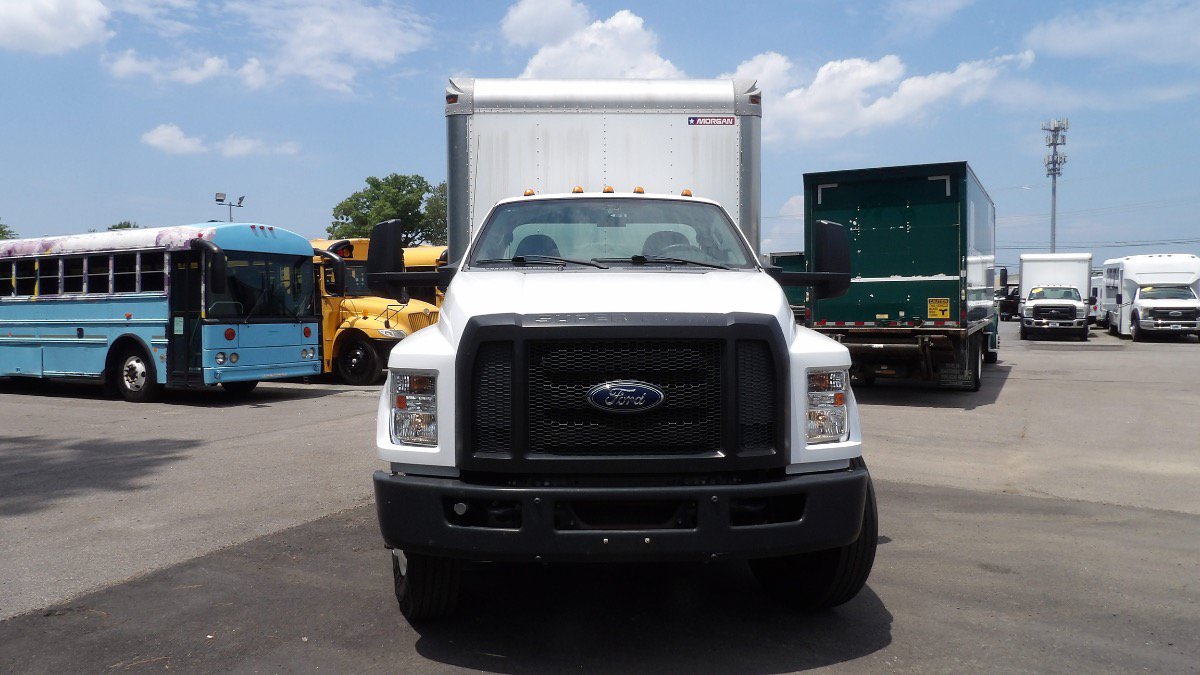 Used 2016 Ford F750 2WD Regular Cab Super Duty image 5