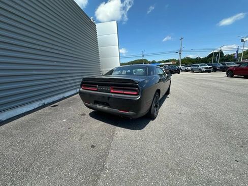 Used 2019 Dodge Challenger R/T w/ Driver Convenience Group RWD image 7