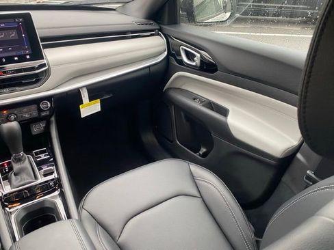 New 2026 Jeep Compass Limited AWD/4WD image 34