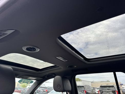 Certified 2023 Chevrolet Traverse RS w/ LPO, Floor Liner Package AWD/4WD image 13