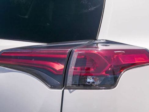 Used 2018 Toyota RAV4 LE w/ All Weather Liner Package FWD image 11