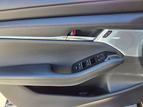 New 2026 MAZDA MAZDA3 Hatchback w/Premium Plus Pkg image 10