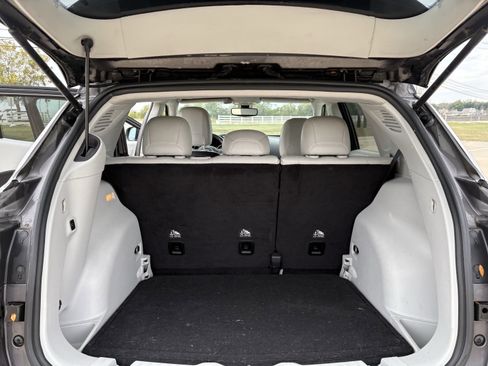 Used 2018 Jeep Compass Limited w/ Navigation Group image 12