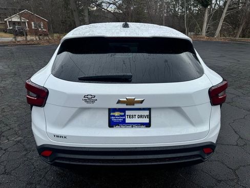 New 2026 Chevrolet Trax LS w/ LS Convenience Package image 7