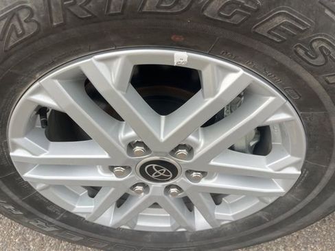 Used 2024 Toyota Tundra SR5 w/ SR5 Premium Package image 9