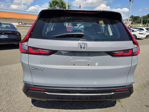 Used 2023 Honda CR-V LX image 4