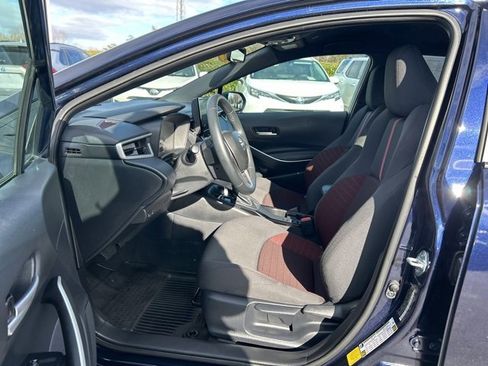 Used 2025 Toyota Corolla SE image 13