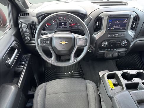 Used 2025 Chevrolet Silverado 1500 Custom image 11
