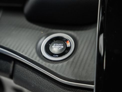 New 2025 Jeep Grand Cherokee L Altitude image 25