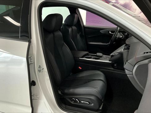 Used 2022 Acura TLX w/A-Spec Package image 12