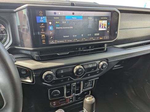 Used 2024 Jeep Wrangler Unlimited Rubicon 4xe image 20