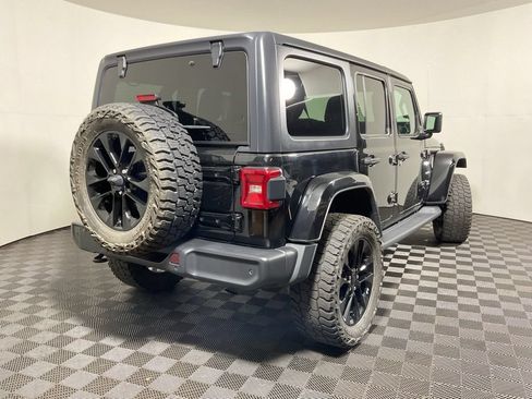 Used 2021 Jeep Wrangler Unlimited Sahara w/ Cold Weather Group AWD/4WD image 18