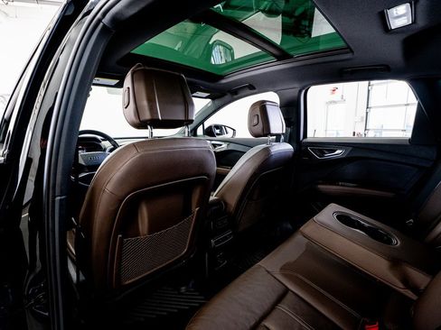 Used 2022 Audi Q4 e-tron Premium Plus image 51