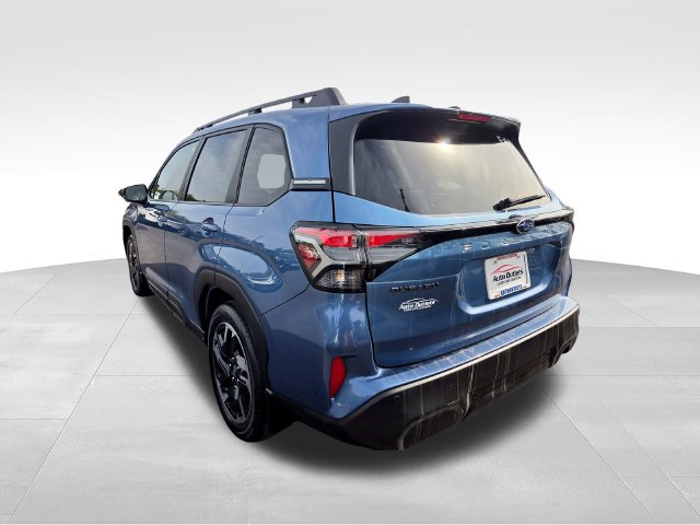 Used 2025 Subaru Forester Limited AWD/4WD image 5