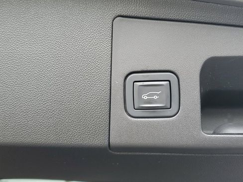 Used 2019 Cadillac XT5 Platinum AWD/4WD image 27