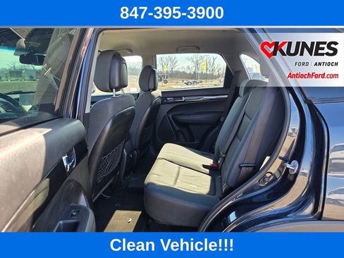 Used 2013 Kia Sorento LX w/ Convenience Pkg image 19