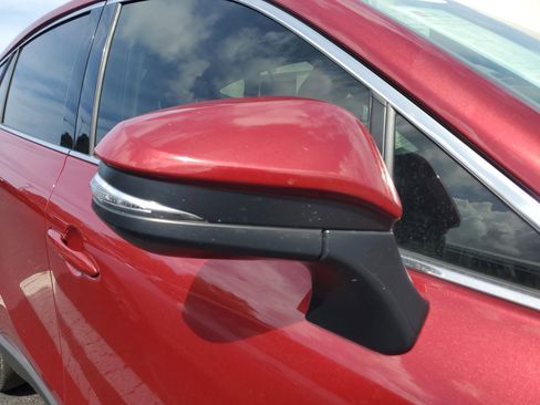 Used 2021 Toyota Venza LE image 5