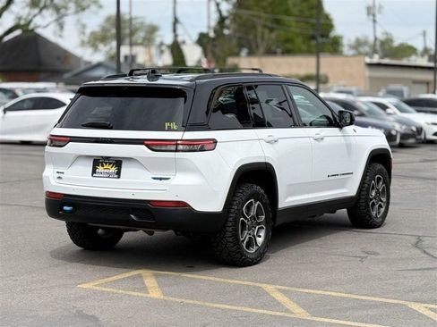 Used 2022 Jeep Grand Cherokee Trailhawk w/ Luxury Tech Group III AWD/4WD image 7