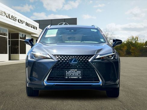 Used 2022 Lexus UX 200 w/ Accessory Package (Z2) FWD image 6