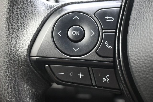 Used 2022 Toyota Corolla LE FWD image 17