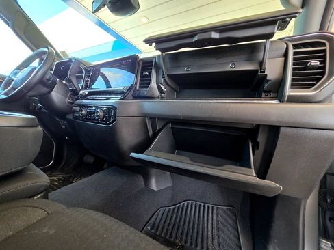 Used 2025 Chevrolet Silverado 1500 LT AWD/4WD image 70