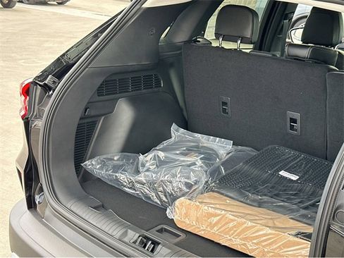 New 2025 Ford Escape SE w/ PHEV Premium Package image 19