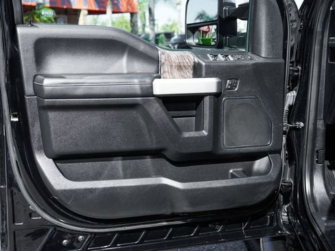 Used 2017 Ford F350 Lariat w/ Lariat Ultimate Package AWD/4WD image 15