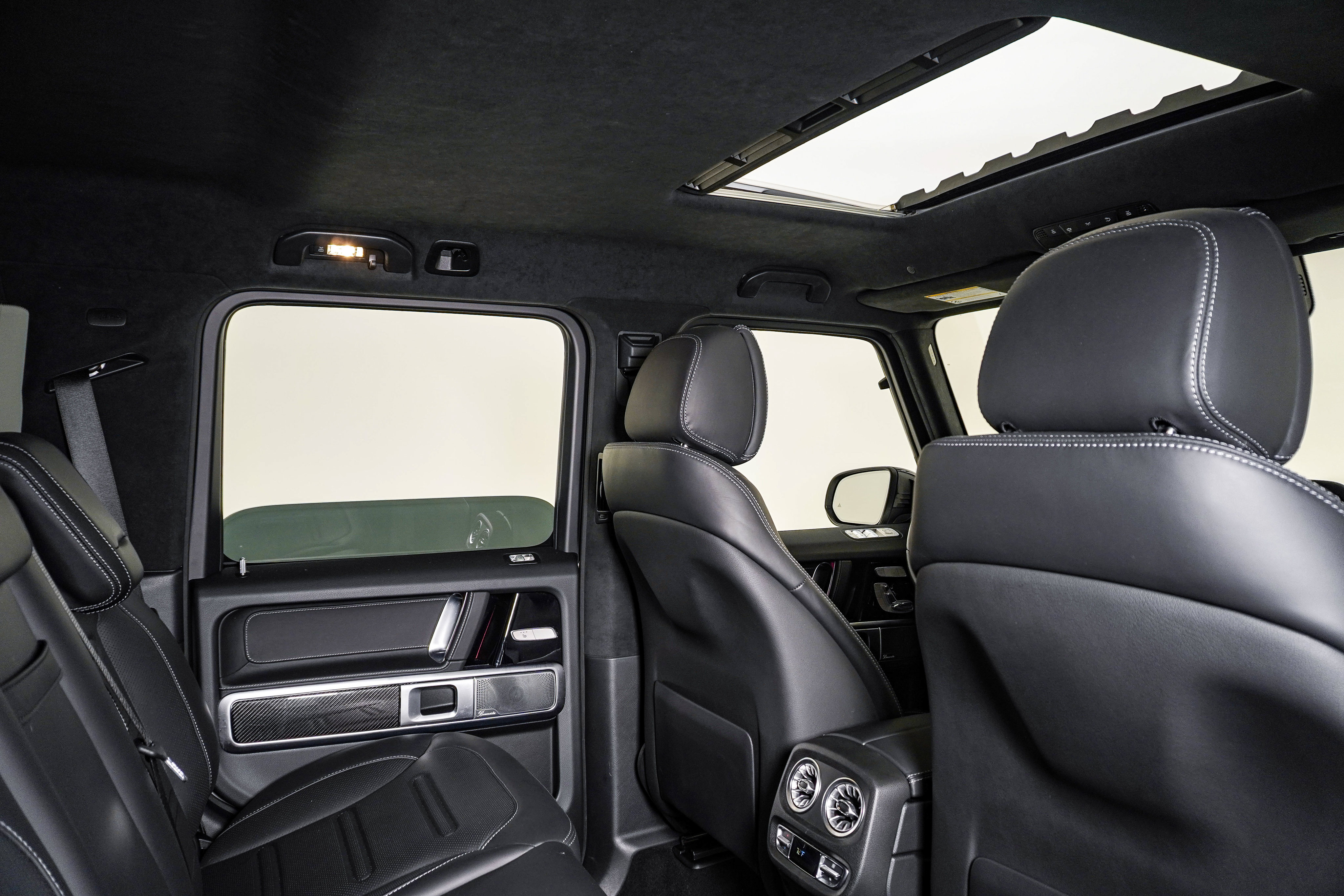 Used 2022 Mercedes-Benz G 550 w/ Exclusive Interior Package image 17