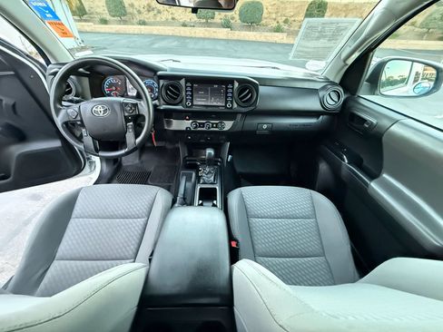 Used 2022 Toyota Tacoma SR RWD image 13
