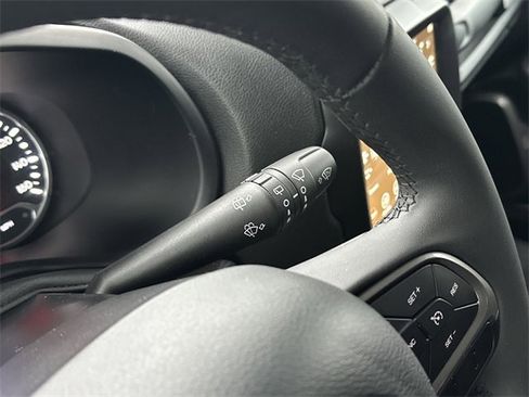 Used 2022 Jeep Renegade Latitude image 19