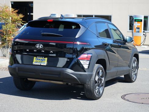 Used 2024 Hyundai Kona SEL AWD/4WD image 4