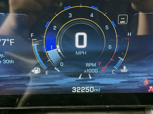 Used 2025 Chevrolet Equinox LT FWD image 18