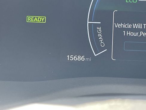 Used 2025 Toyota Camry LE image 34