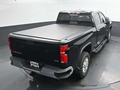 Used 2024 Chevrolet Silverado 2500 LTZ w/ LTZ Convenience Package AWD/4WD image 30
