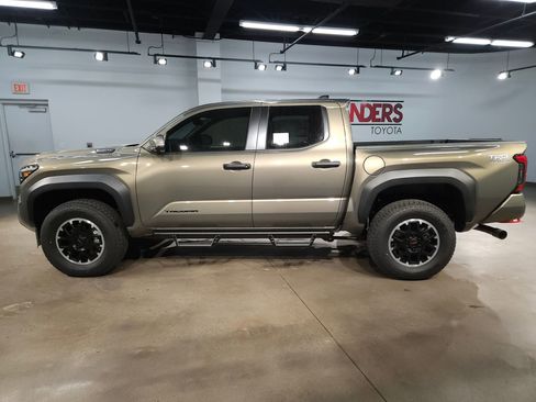 New 2026 Toyota Tacoma TRD Off-Road image 4