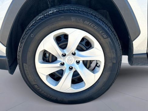 Used 2024 Toyota RAV4 LE image 11