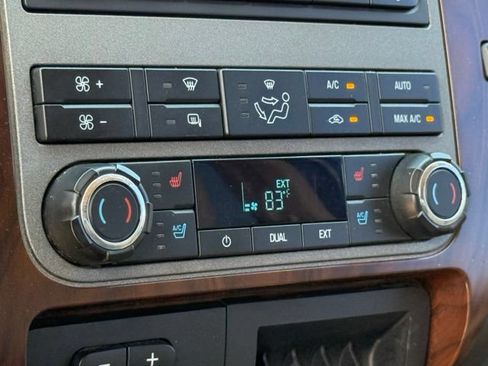 Used 2011 Ford F250 Lariat w/ Lariat Interior Pkg AWD/4WD image 23