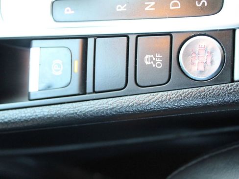 Used 2014 Volkswagen CC Executive FWD image 22