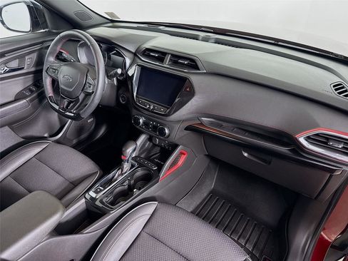 Used 2023 Chevrolet TrailBlazer RS w/ Sun and Liftgate Package image 30