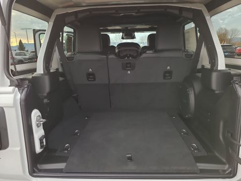 New 2026 Jeep Wrangler Unlimited Rubicon image 27
