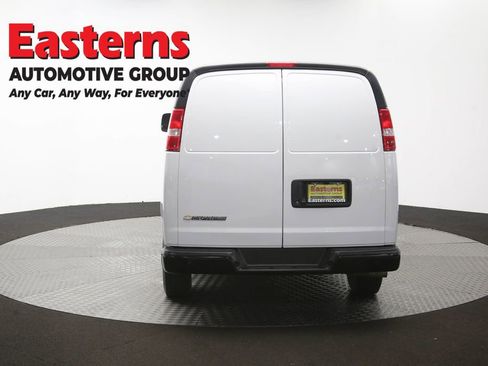 Used 2021 Chevrolet Express 2500 RWD image 29