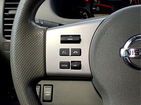 Used 2021 Nissan Frontier SV AWD/4WD image 22