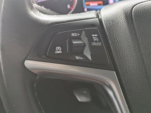 Used 2022 Buick Encore Preferred w/ Safety Package image 25