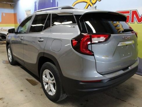 Used 2023 GMC Terrain SLE w/ Driver Convenience Package AWD/4WD image 6